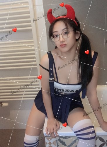 Asian happy girls Praha 2